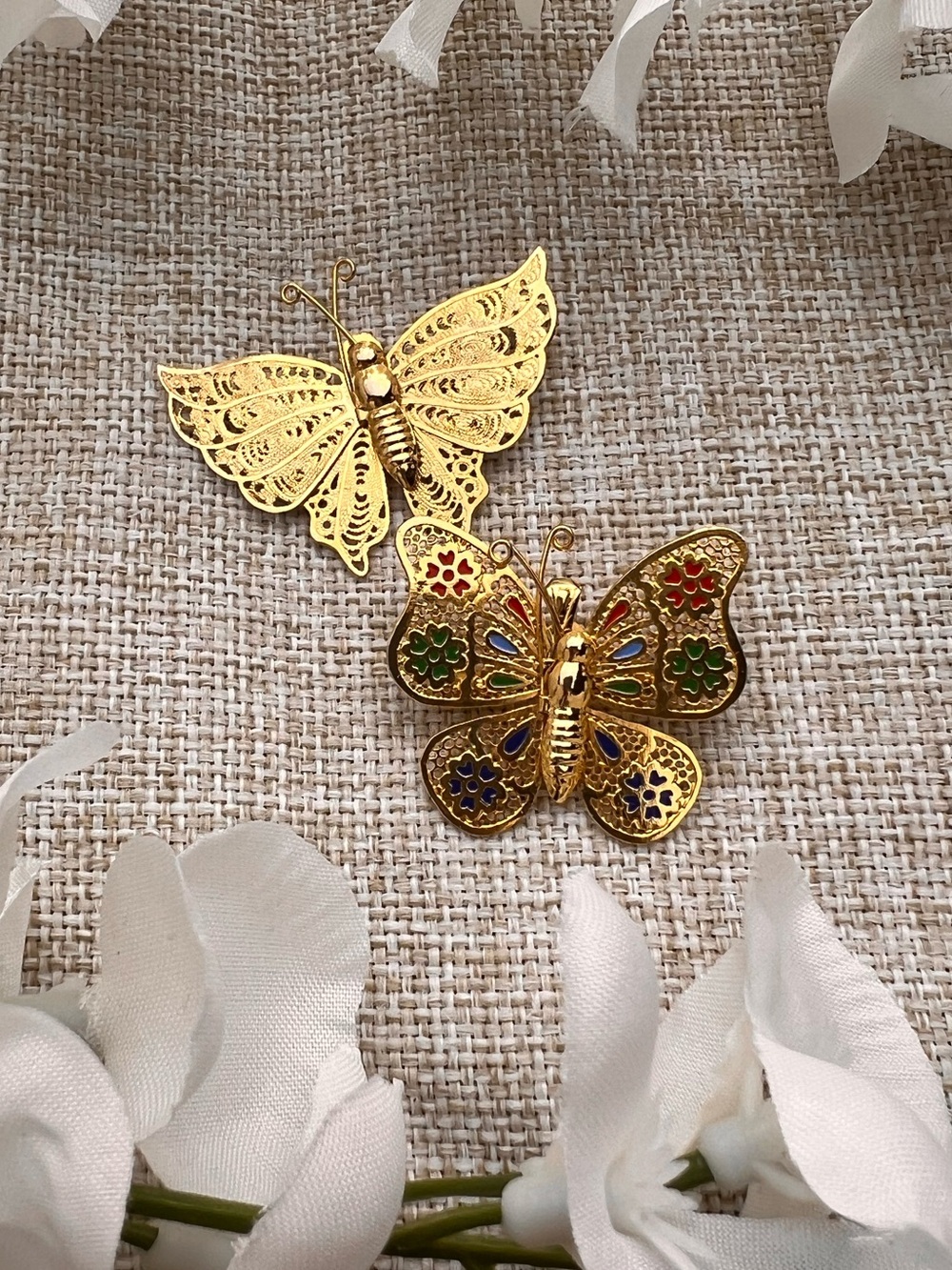 Gold Vintage Filigree Dainty Butterfly Brooch Set with Colourful Wings